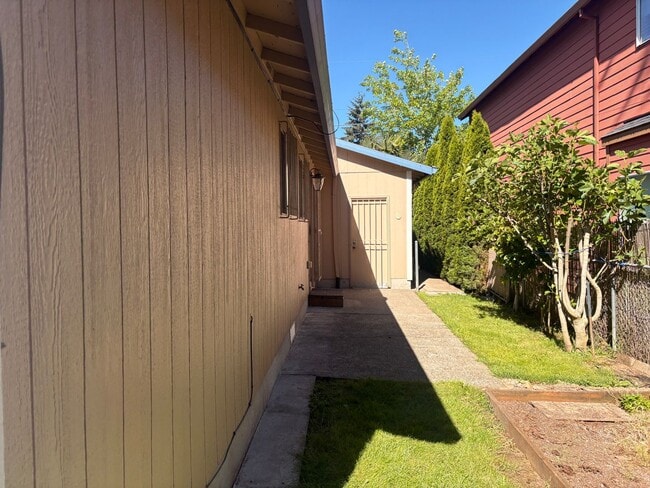 Building Photo - Modern Montavilla Living with Updated Finishes Bright & Spacious SE Portland Home Near Mt. Tabor ...