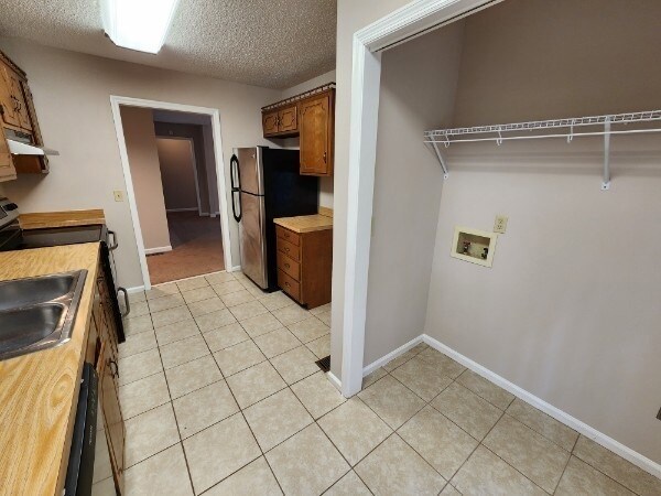 Building Photo - 7875 Saundersville Rd