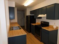 Building Photo - 1708/1710 HORSESHOE CR