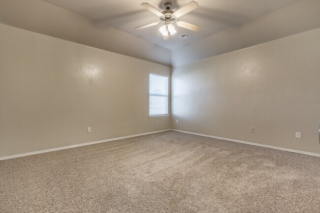 Building Photo - 1028 Mollie Rausch Ln