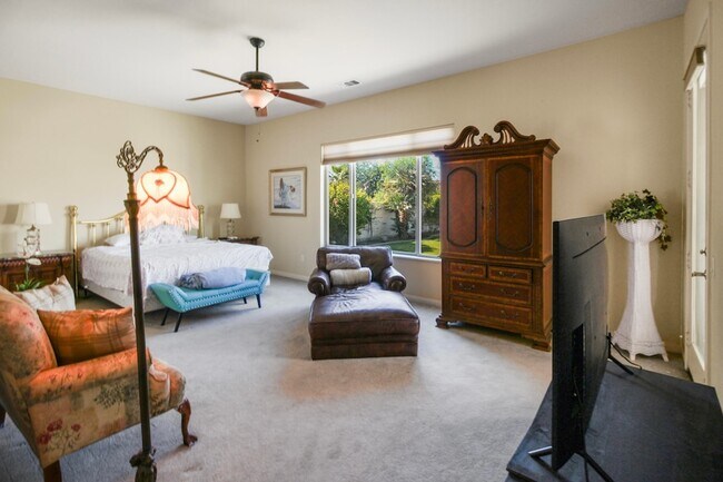 Building Photo - 40433 Corte San Carlos