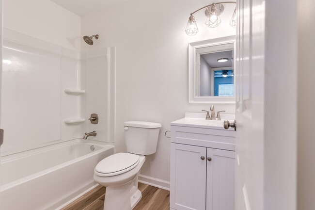 Building Photo - Charming 1-bedroom, 1-bath apartment locat...