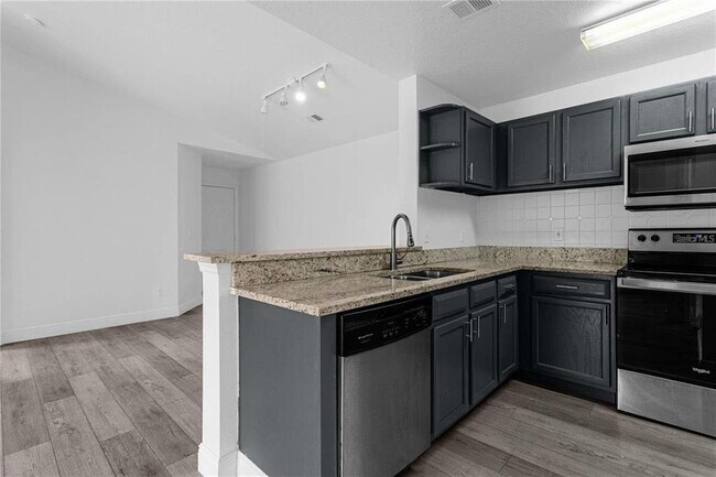 Building Photo - 7618 Pissarro Dr