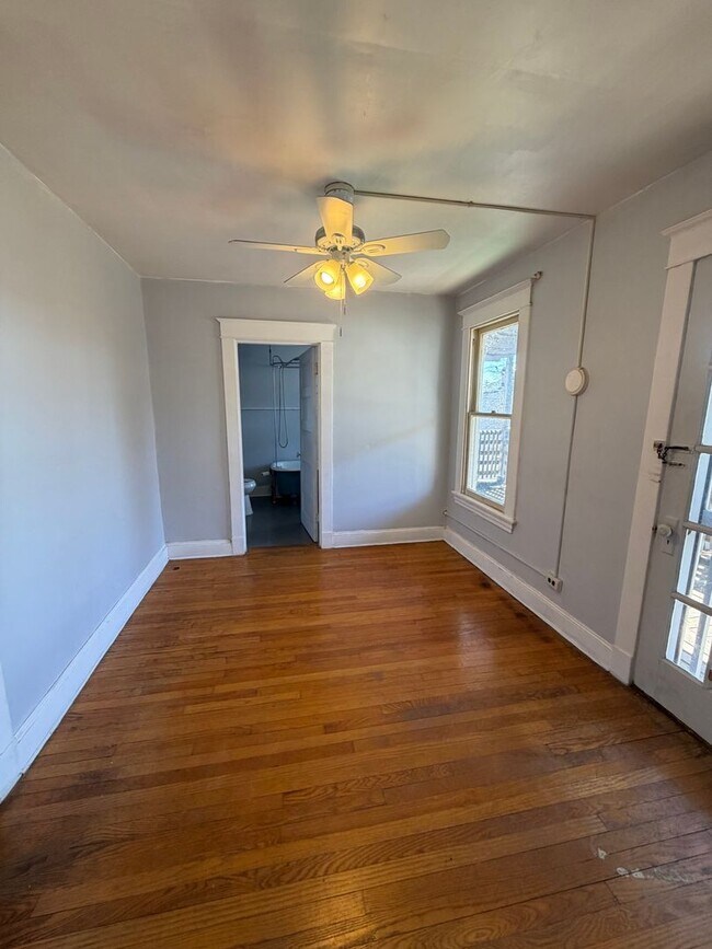 Building Photo - 23 Randall St