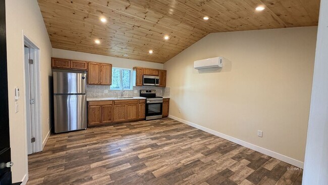 Building Photo - 54317 Pine Crest Ave