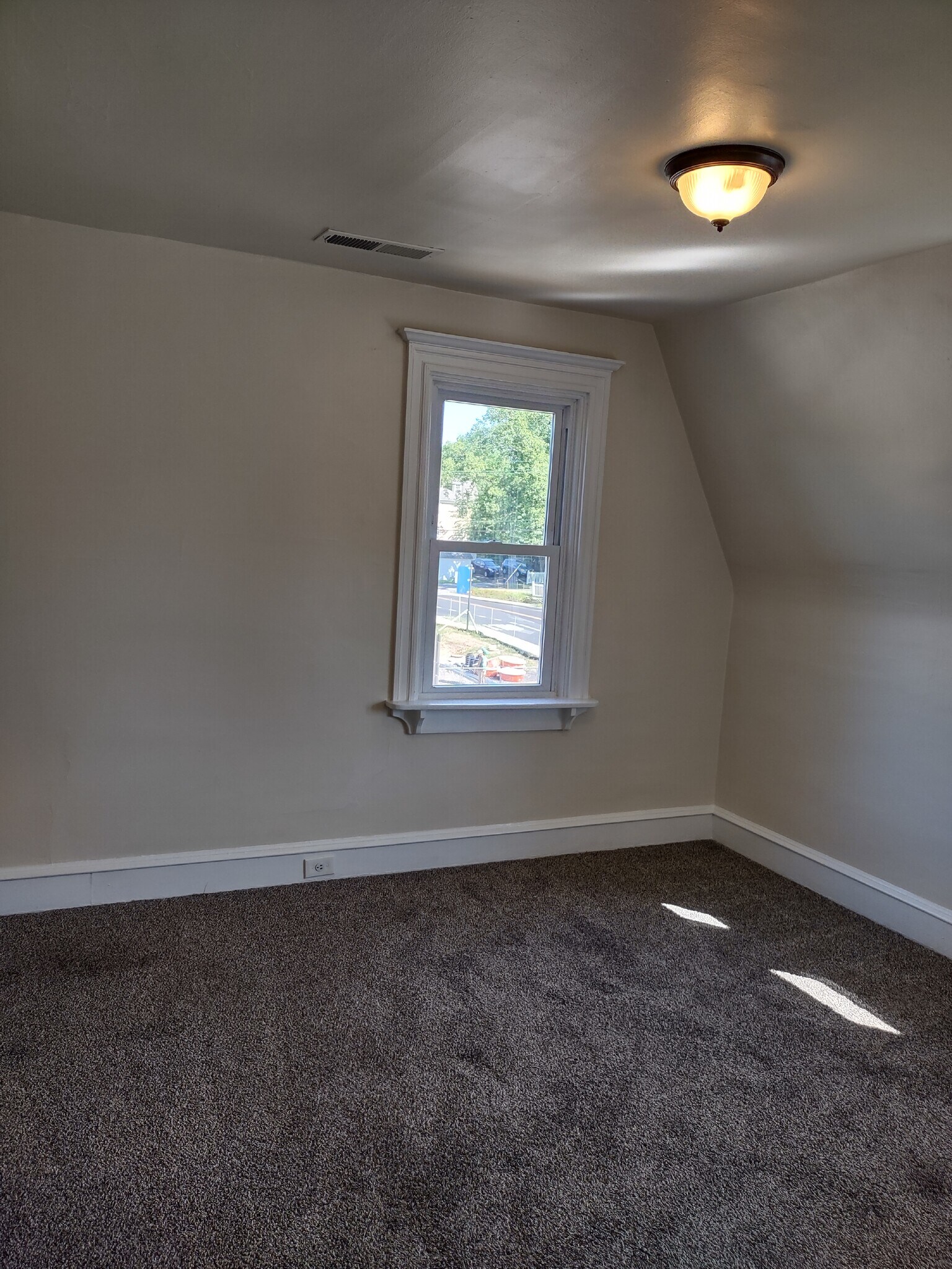 Building Photo - 207 S Easton Rd