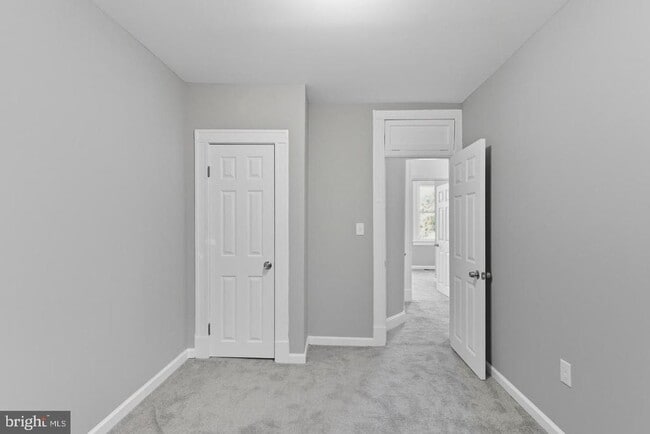 Building Photo - 809 Pontiac Ave