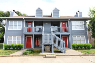 Building Photo - 3208 Village Dr SW