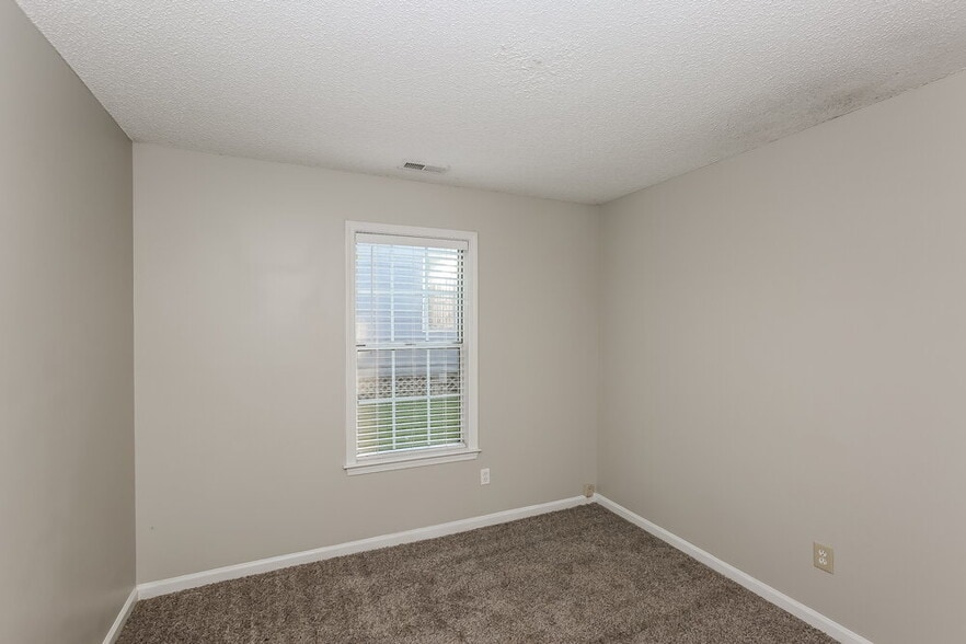 Building Photo - 3106 Fairington Dr