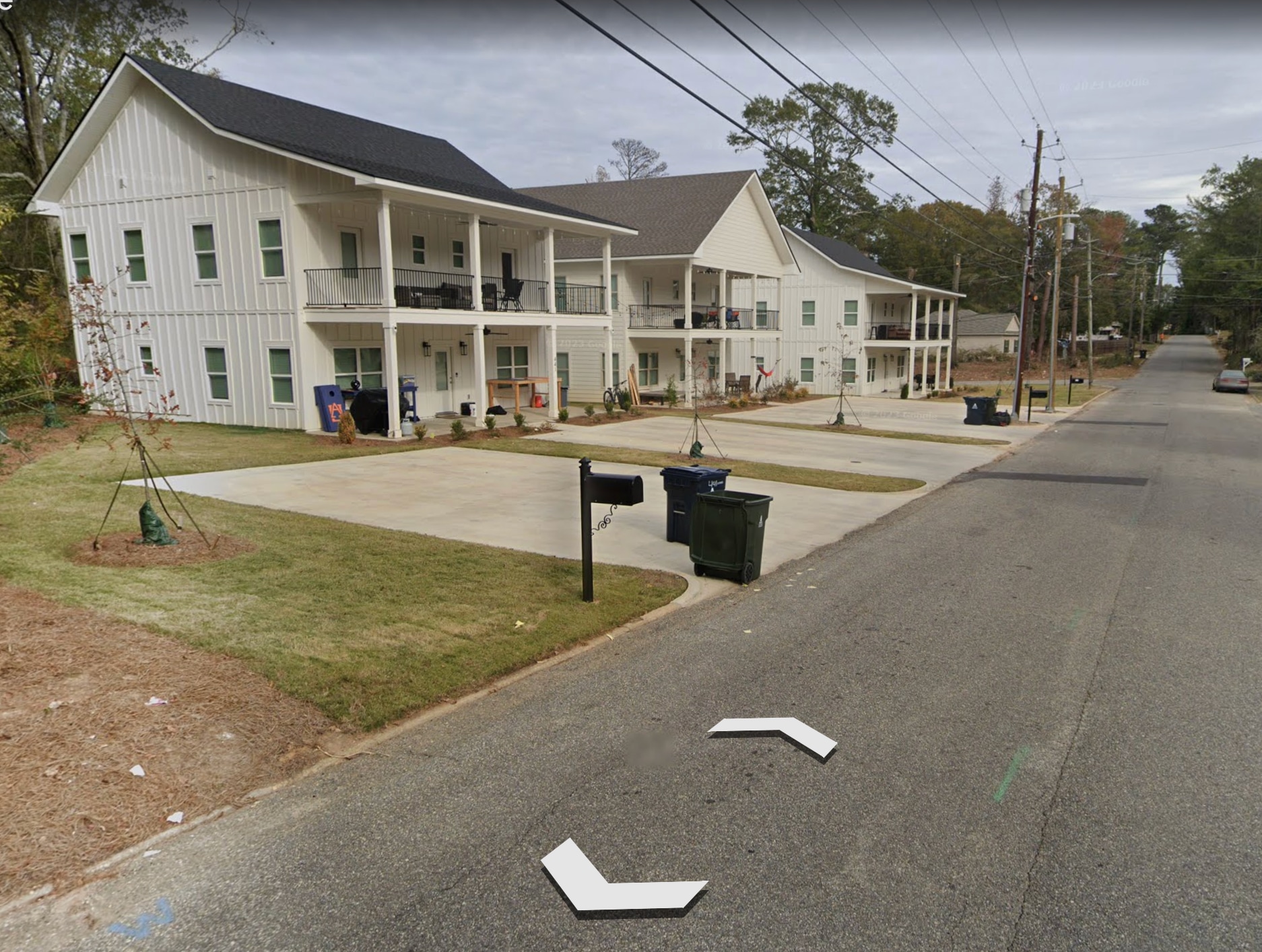 surrounding neighborhood, view 1 - 551 Lincoln St