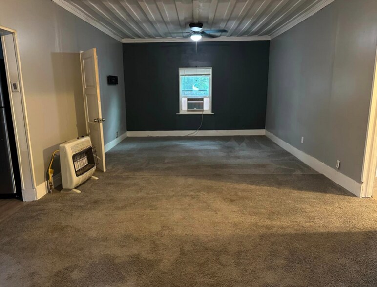 Building Photo - 306 Sutton St