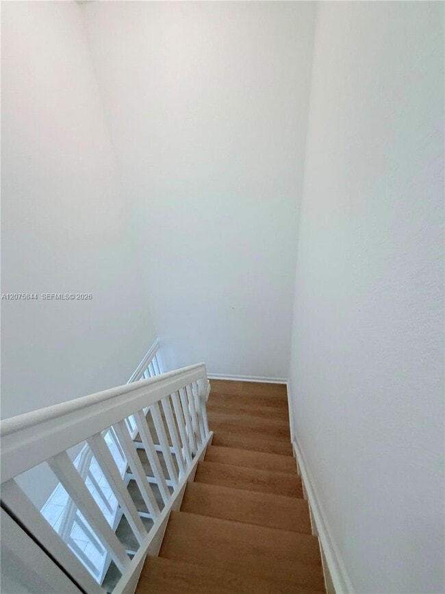 Building Photo - 102 S Santa Catalina Cir