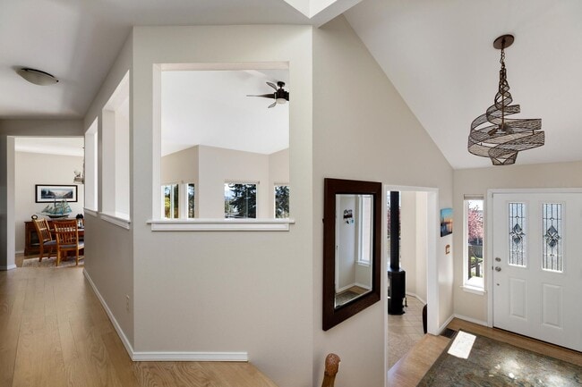 Building Photo - Stunning View Home In Oak Harbor! Availabl...