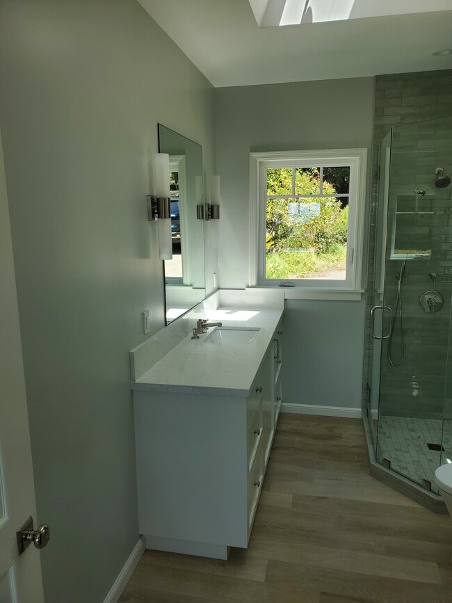 Building Photo - 54 Stratford Rd