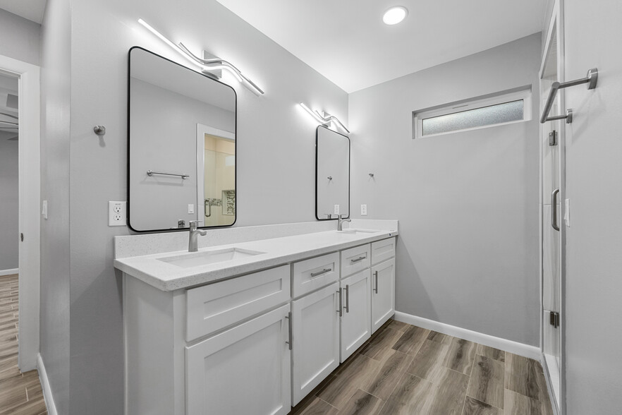 Building Photo - 5928 N Rayo del Sol St