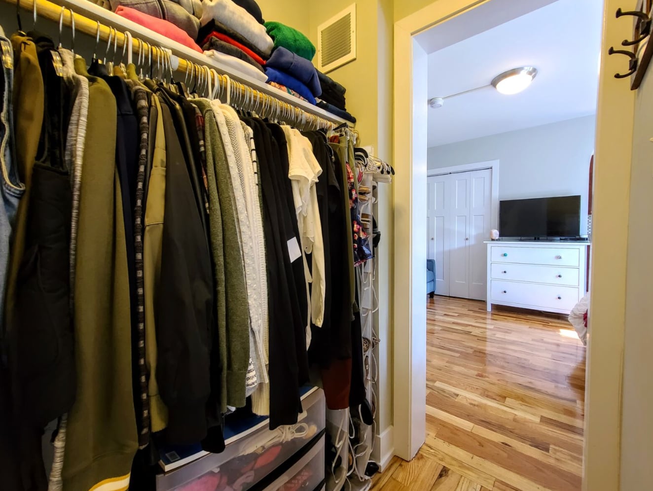 Building Photo - 556 W Arlington Pl