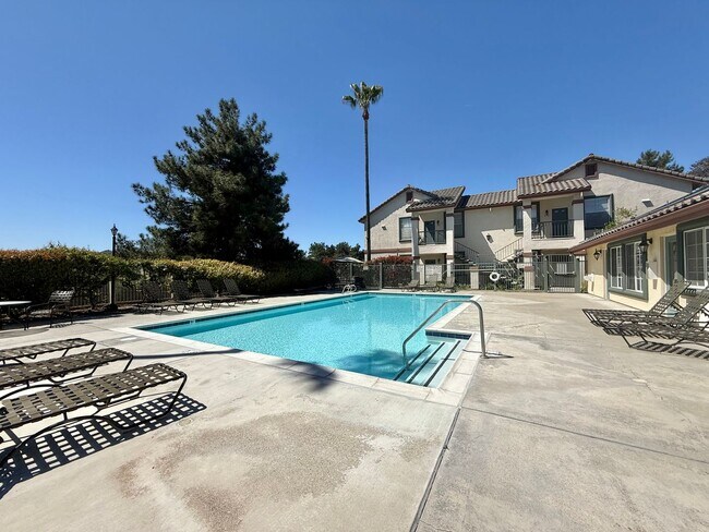 Primary Photo - Spacious 2 Bedroom Condo in Sabre Springs!...