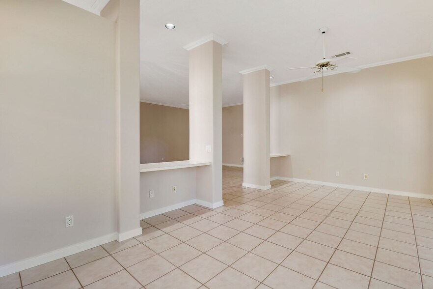 Building Photo - 7428 SE Waxberry Cir