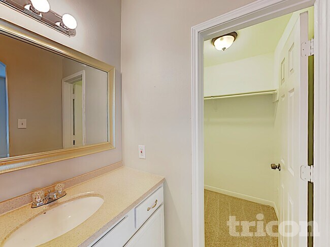 Building Photo - 21147 Sprouse Cir