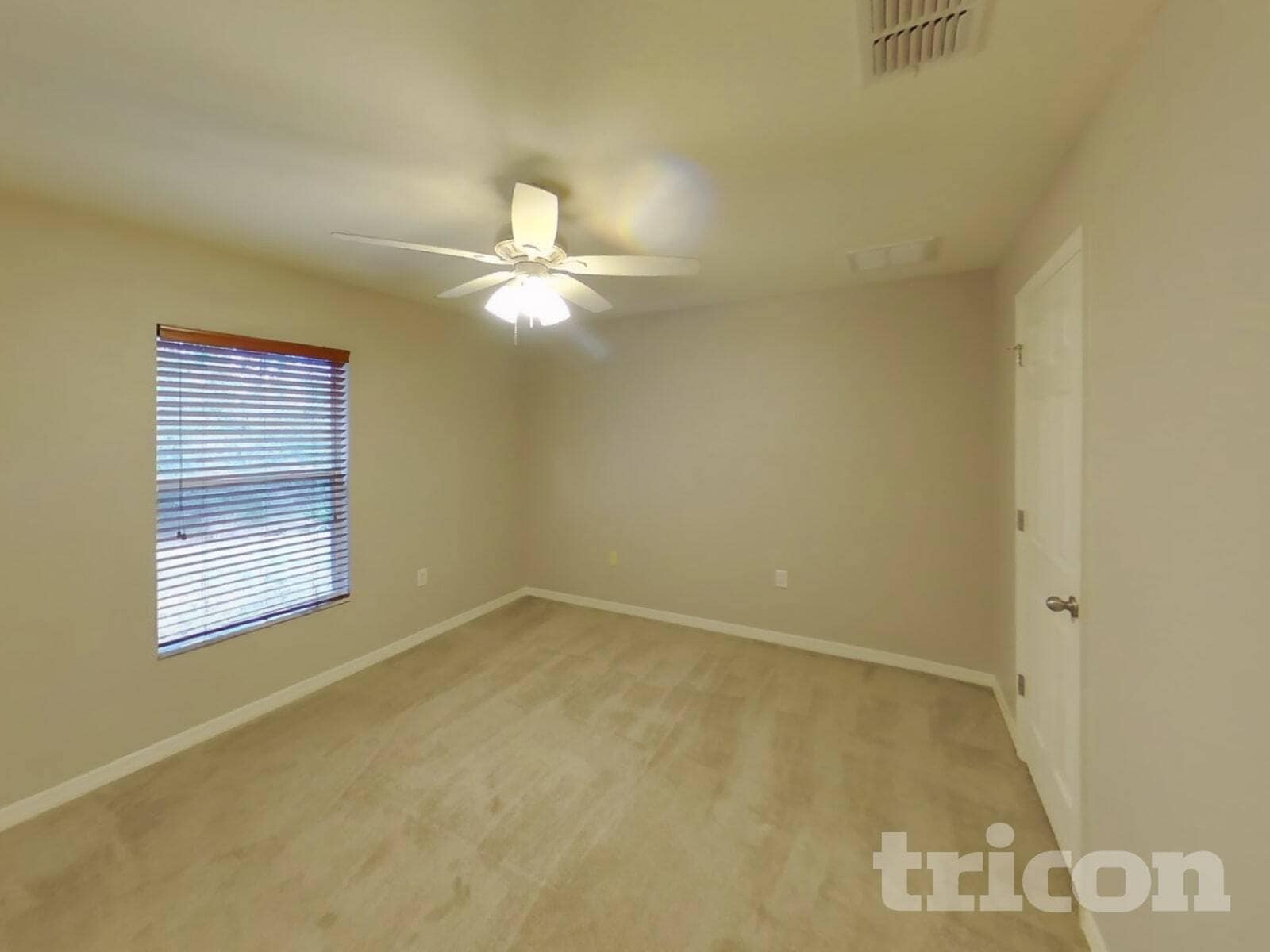 Building Photo - 39 Balsam St