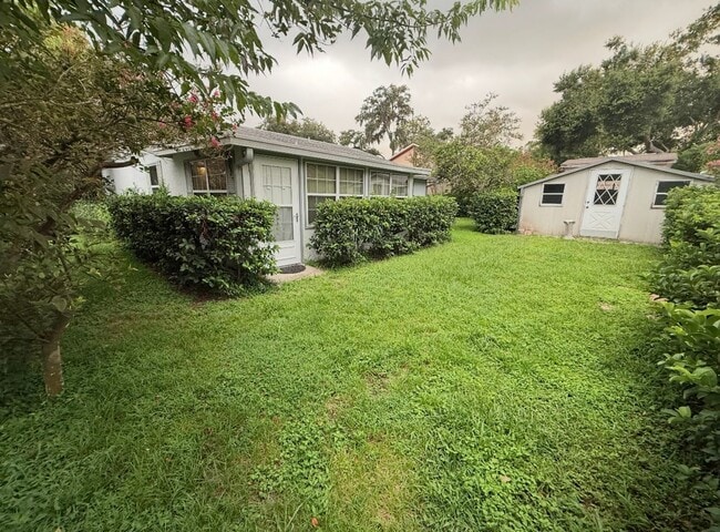 Building Photo - Charming 3/2- Heart of Zephyrhills
