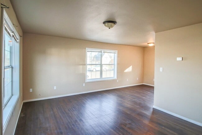 Building Photo - 1701 Avenue T