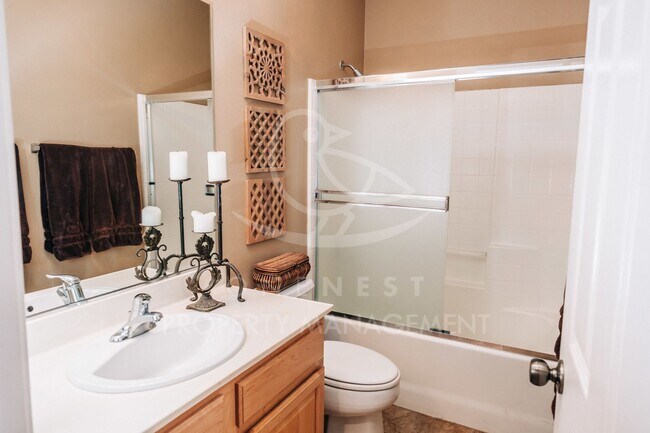 Building Photo - Spacious Home in the Lincoln Crossing Community, walking distance to Lincoln Crossing Elementary