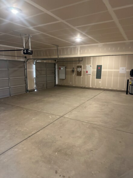 Building Photo - 1486 Sea Holly St