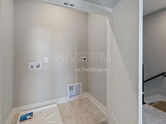 Building Photo - 7234 Otley Dr