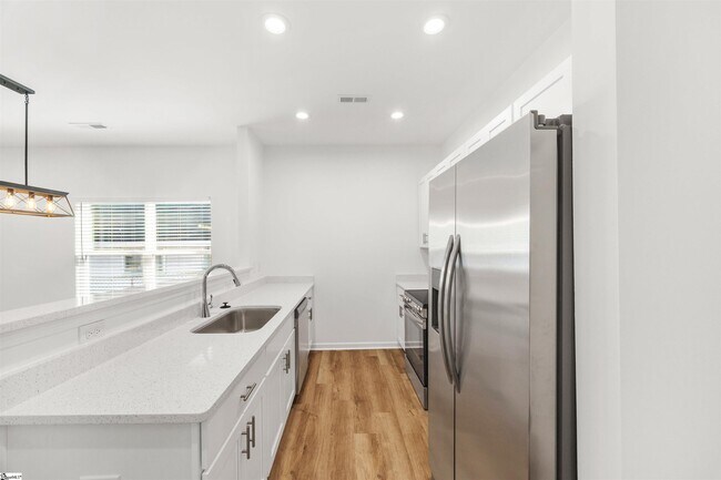 Building Photo - 13 Jamison St