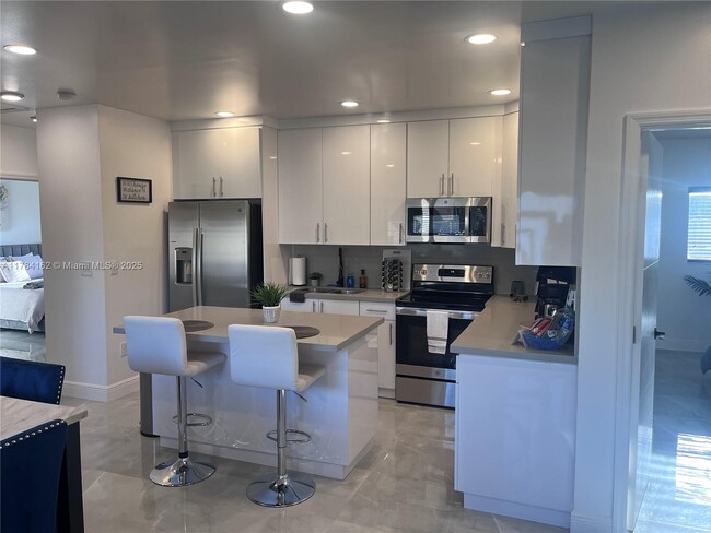 Building Photo - 2048 NW 99th Terrace
