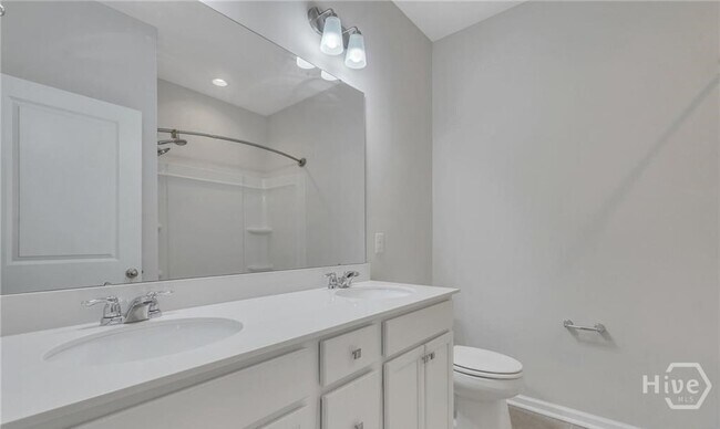 Building Photo - 20 Lower Creek Dr
