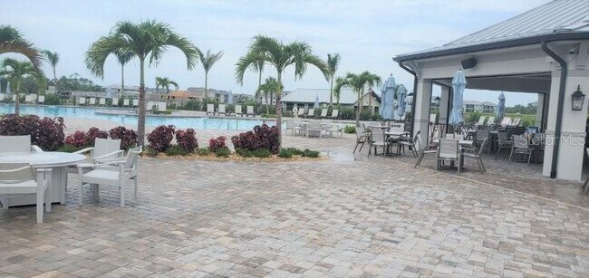 Building Photo - 14071 Heritage Landing Blvd