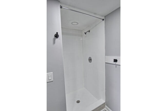 Building Photo - Gorgeous New Remodel! Pine Haven Condo in Bonita Springs!