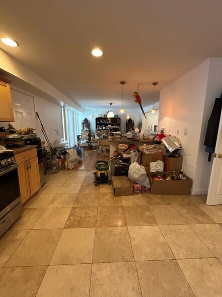 Building Photo - 22 Broadlawn Park