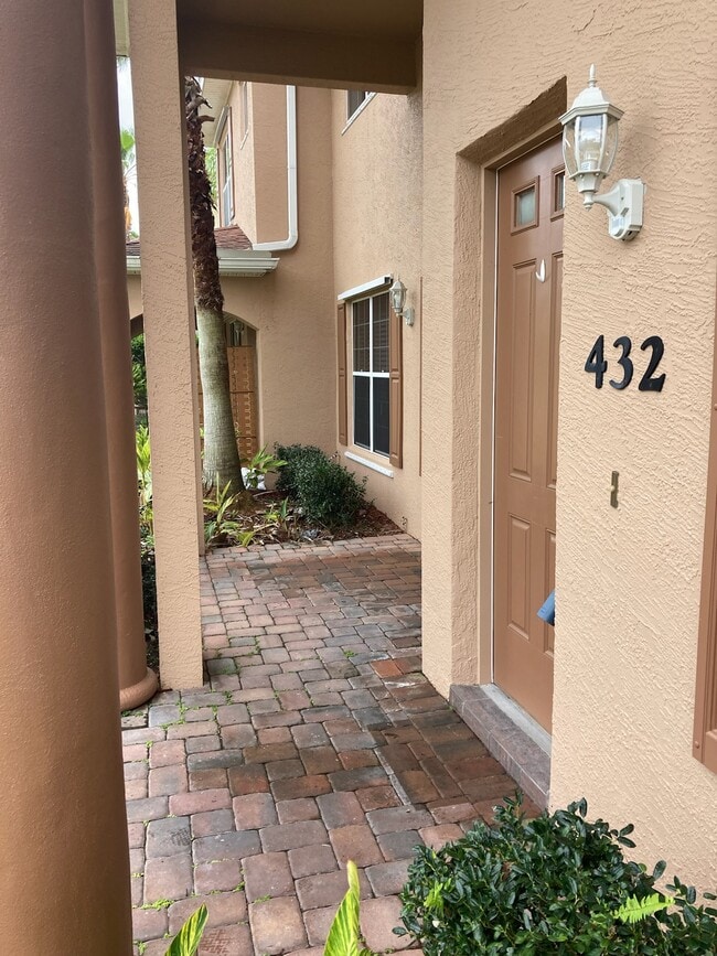 Building Photo - 432 Airport Rd