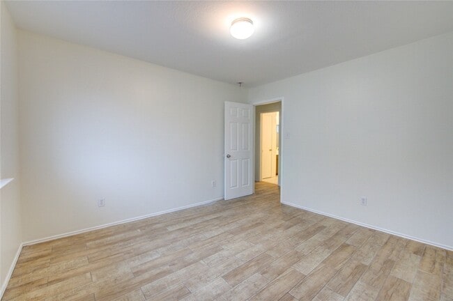 Building Photo - 9926 Myrtle Field Ln