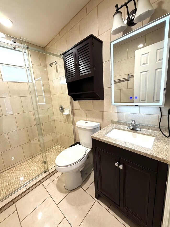 Building Photo - 5763 Westover St