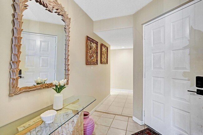 Building Photo - 107 Half Moon Cir