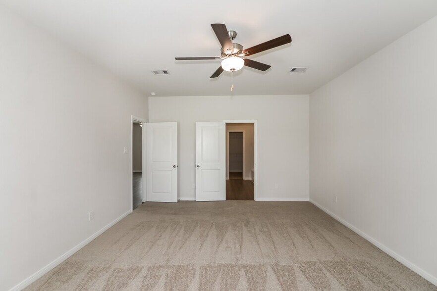 Building Photo - 428 Beechwood Hacienda Dr