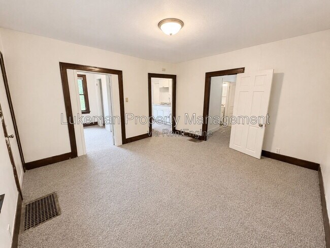 Building Photo - 2301 Mt Olivet Rd