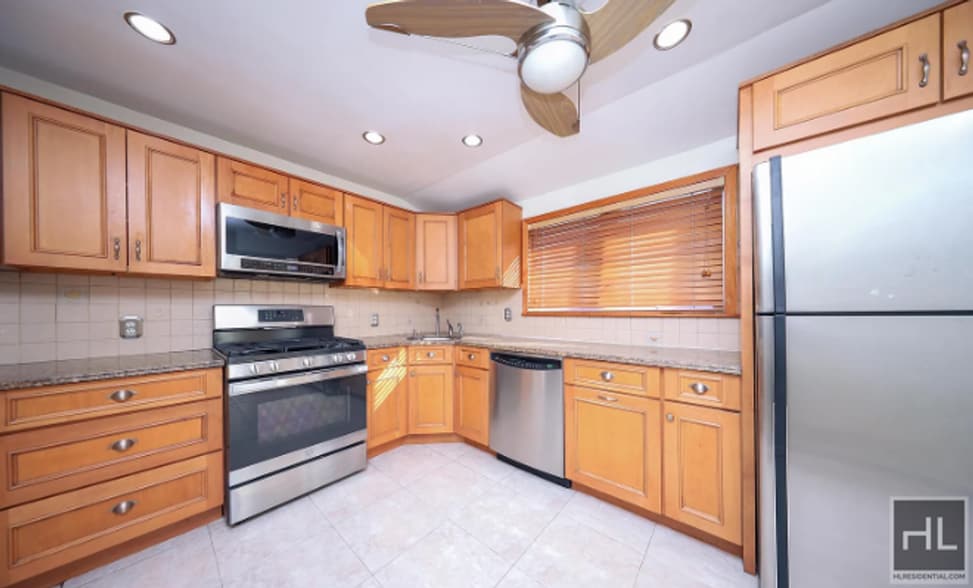 Building Photo - KLONDIKE AVENUE