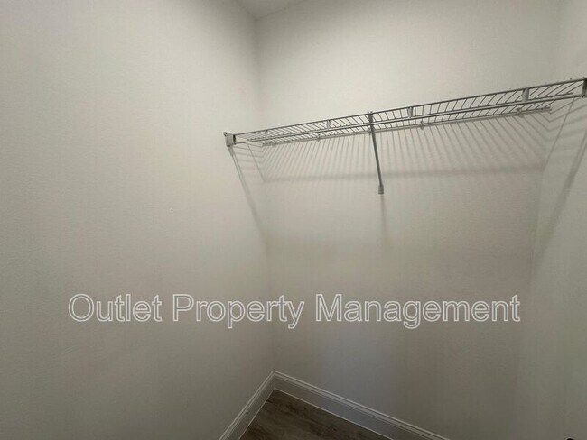 Building Photo - 790 W Gaucho Cir