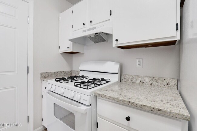 Building Photo - 11100 Vista Lago Pl