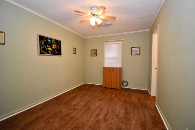 Building Photo - 4 Bedroom, 1.5 Bath Home in Ruston