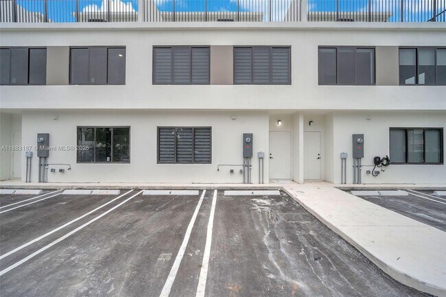 Building Photo - 14506 SW 261st St