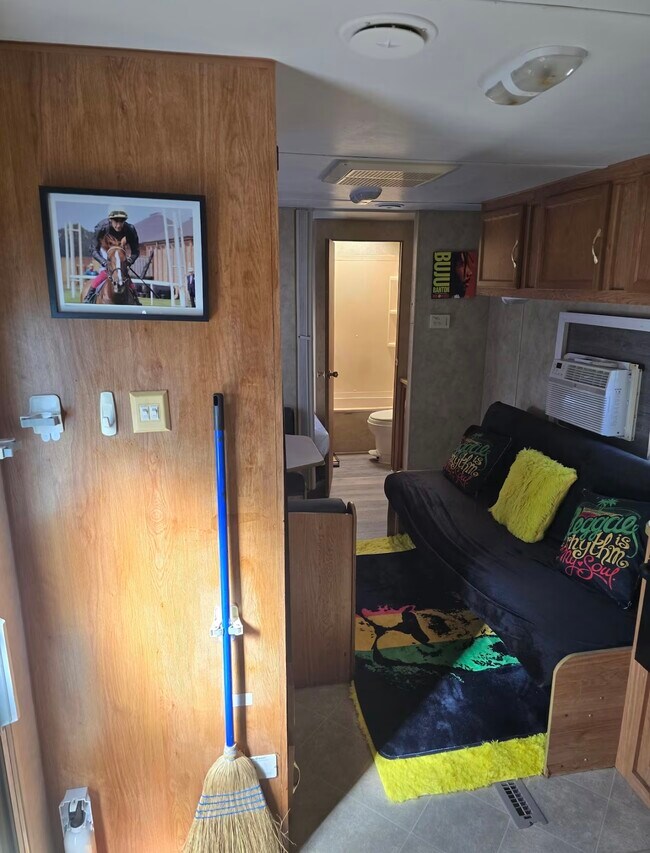 Building Photo - 15634 SW 41st Street Rd