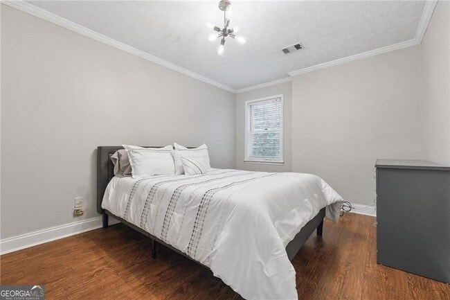 Building Photo - 13 Normandy Ct