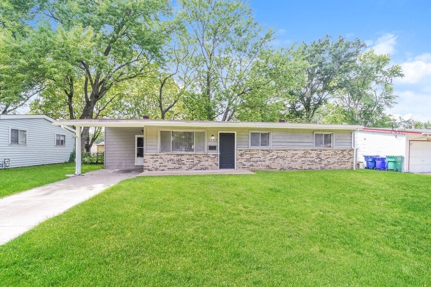 Building Photo - 1745 Kay Dr