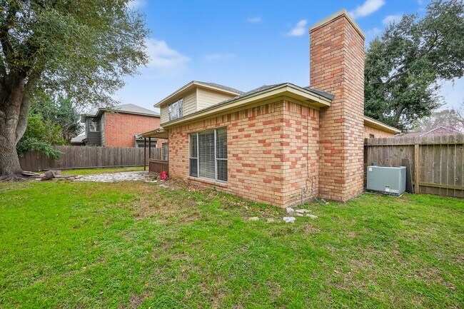 Building Photo - Bear Creek South